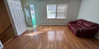 Room in 3 Bedroom Home at Beaverwood Dr Gallery 6