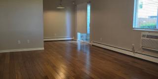 Cute end unit townhome 3-bedroom 2 baths in Thornton. Gallery 4