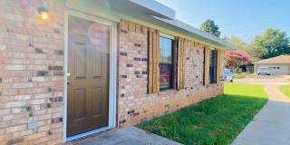 206 Fuller St Gallery 1