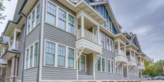525 East Apartments Gallery 49