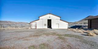 20 Acre Ranch with House, Barn, Separate Workshop, and 5-Car Garage Gallery 5