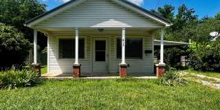 Adorable 2 bedroom home Gallery 1