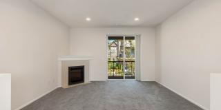 Silver Lake Townhome with Two Ensuite Bedrooms Gallery 6