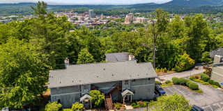 2-Bedroom, 2-Bathroom Condo with Stunning Downtown Views Gallery 32