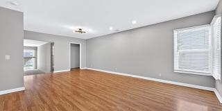4913 Premiere Avenue Gallery 6