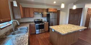 Stadium Commons Upper Unit Gallery 17