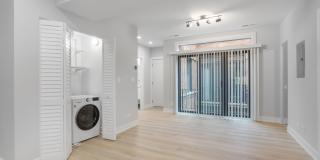 1558 W Juneway Terrace Gallery 1