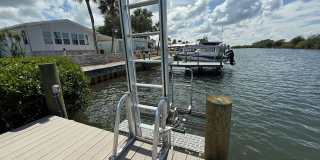 Beautiful 2/2 on Water Gallery 37