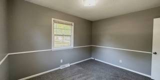 ESTABLISHED NEIGHBORHOOD!!  4 Bedroom, 2 Bath Home in Ankeny Gallery 7