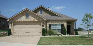 4 Bedroom Single Family Home: Gallery 1