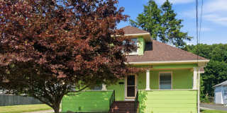 Newly Remodeled 4-Bed Single Family Home for Rent in South Hadley! Gallery 1