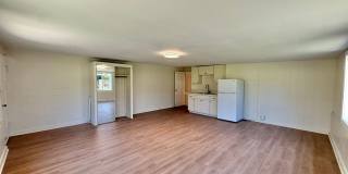 Newly Renovated 4 Bedroom / 2 Bathroom Home for Rent in Lahaina! Gallery 23