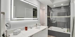 3245 Northeast 184th Street Gallery 6