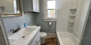 $1,249 - 3 bedroom / 1 bathroom - Single Family Home Gallery 4
