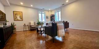 Gorgeous 2-Bed/2-Bath Condo in the Heart of Old City! Available August 1st! Gallery 4