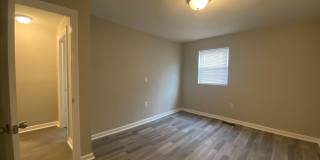 Room in 3 Bedroom Home at Glory St Gallery 29