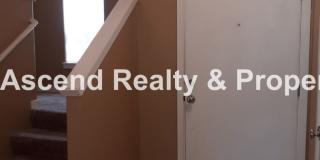 New Lower Price! Tanasbourne Area 3 Bed Fenced Yard 1/2 Block to MAX AVAILABLE NOW! 1 Small Pet Nego Gallery 3