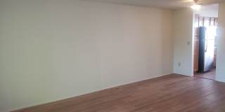Spacious Townhouse with Two Car Garage! Spacious Townhouse with Two Car Garage! Gallery 7