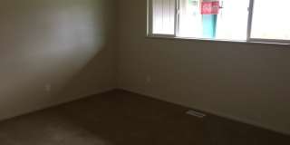 1318 S. Ivy St. ~ Cozy Duplex Gallery 8