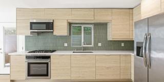 Beautiful modern 3 Bed + 2 Bath House Gallery 7