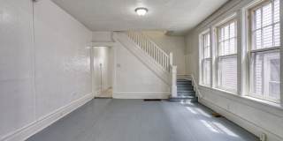 Spacious 3 Bedroom, 1.5 Bathroom with large Porch and Backyard Gallery 8