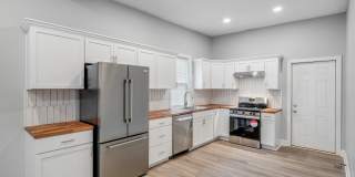 2224 N Kenwood Avenue Gallery 10