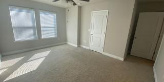 Spacious Modern Townhome; Conveniently Located! *Garbage, Pest Control & Lawncare Included!* *SPECIAL: 1/2 OFF 1st Month's Rent!!* +*MILITARY INCENTIVE!* Gallery 13