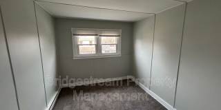 2327 Eastview Ave. Gallery 12