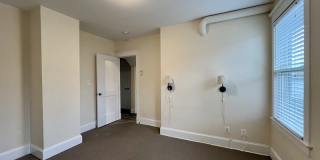 4126 Lee Highway c Gallery 6