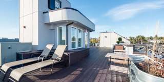 Chic Studios in Historic Ballard Neighborhood! Gallery 6