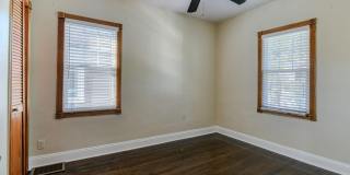 705 7th Avenue Gallery 14