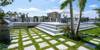 8425 Crespi Boulevard Gallery 18