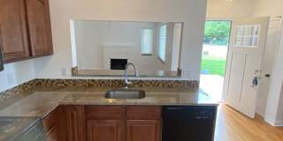 Must see Updated 2 bedroom, 1 bath home - Great Location! Gallery 6