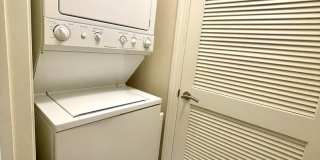 Beautiful 1 bedroom condo with amenities galore! Gallery 8