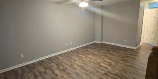 Spacious 2-Bedroom Townhome – End Unit with Private Deck & Garage Gallery 10
