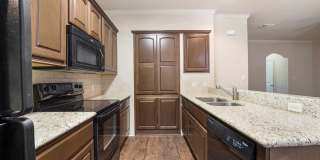 August 2026 Move In! 3 Bed, 3.5 Bath Condo in Great Community! Gallery 14