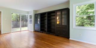 Spacious Mid Century Modern Arlington Home | Prime Location Near Clarendon & Metro Gallery 16