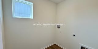Brand-New 4 Bedroom Open w/Concept Living – Lee’s Summit Schools Gallery 18