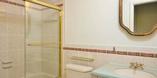 Sparkling and Spacious Gallery 32