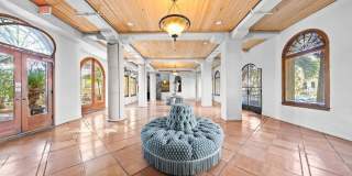 109 N Sycamore Ave Gallery 2