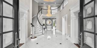 8305 FOX HAVEN Drive Gallery 10