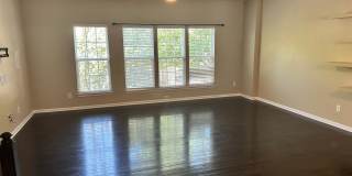Amazing Three Bedroom Townhome in Southend! Gallery 5