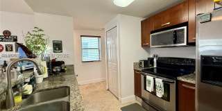 1033 SW 9th Ct Gallery 5