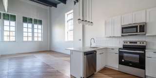 438 Penn Ave Gallery 26