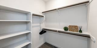 FULLY FURNISHED 3 Bed Luxury End Unit Townhome backs to Nature Gallery 24