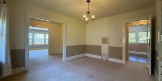 Fabulous Bankers Hill location 3 Bedroom Top-floor duplex unit Gallery 17