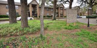 FOR LEASE! Nice 2 BR - 1 BA Upstairs Apartment at the English Oaks Apartments. Gallery 1