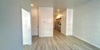 725 W Pratt Gallery 67