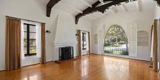 10762 Wellworth Avenue Gallery 1