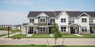 Four Grand Brownstone Townhomes - Interior Unit Gallery 1